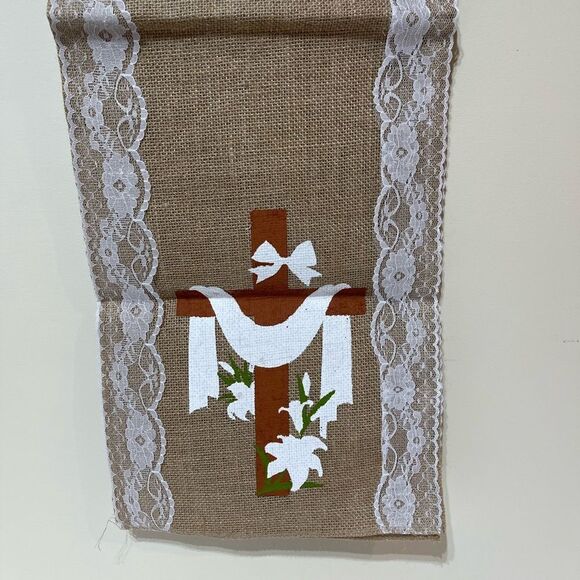 Easter Burlap and Lace Table Runner NWT - Picture 11 of 12
